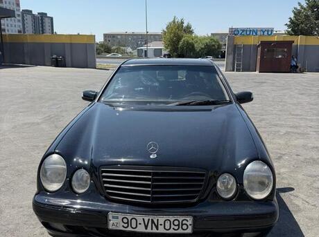 Mercedes E 220 2002