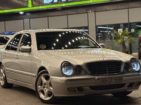 Mercedes E 220 2001