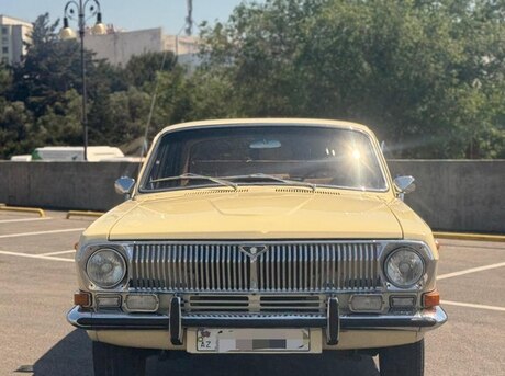 GAZ 24 1983