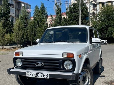 LADA (VAZ) Niva 2015