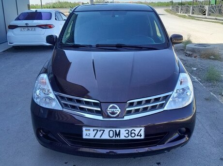 Nissan Tiida 2012