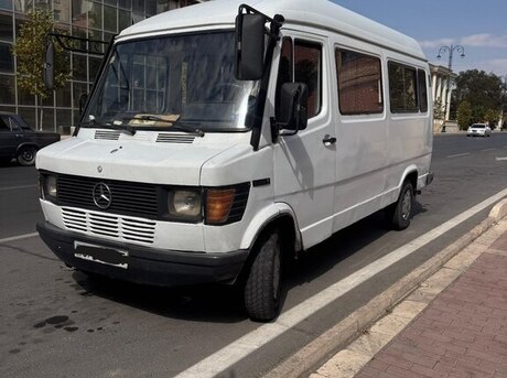 Mercedes 308 D 1993