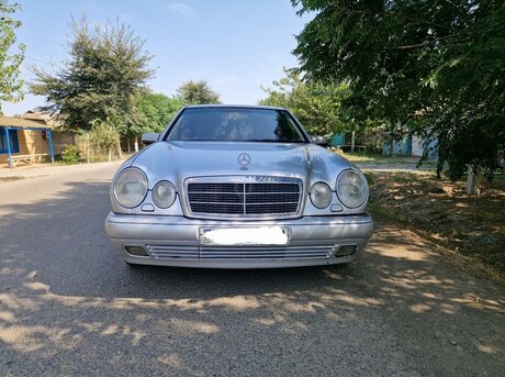 Mercedes E 240 1998