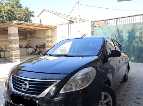 Nissan Sunny 2012