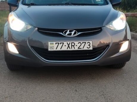 Hyundai Elantra 2012