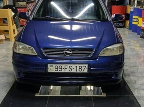 Opel Astra 2003