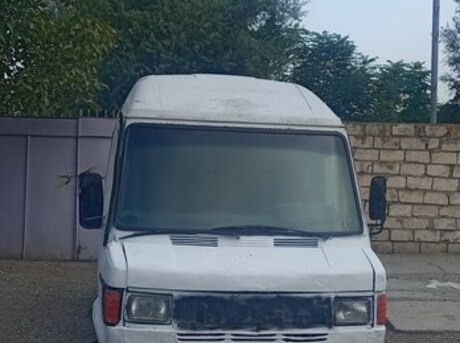 Mercedes 208 D 1993