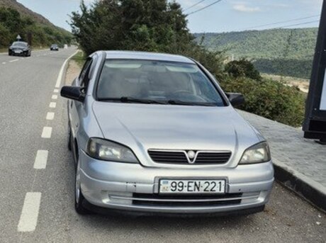 Opel Astra 2000