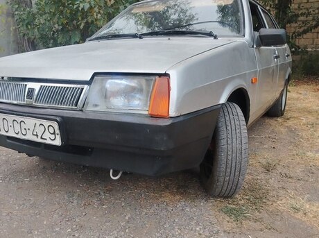 LADA (VAZ) 21099 1995