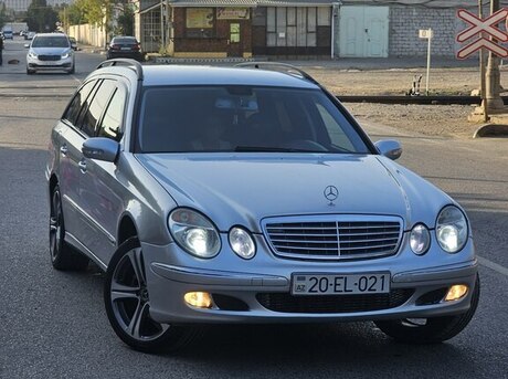 Mercedes E 220 2005