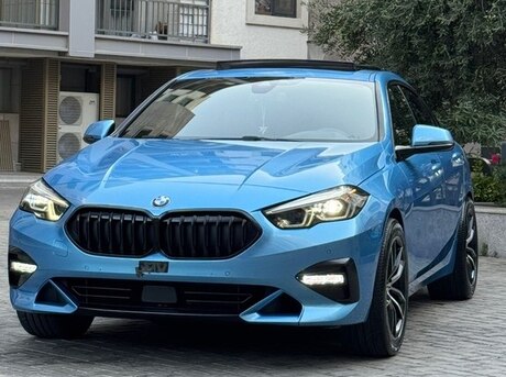 BMW 218 2021