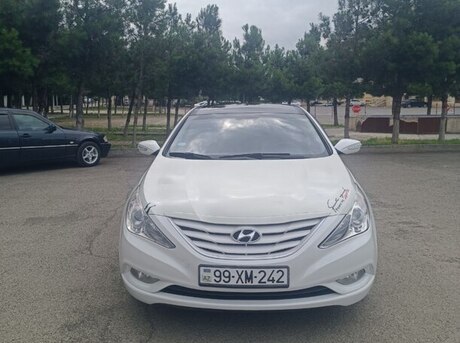 Hyundai Sonata 2010