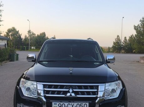 Mitsubishi Pajero 2014