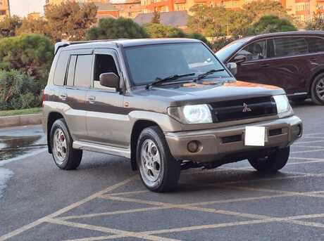 Mitsubishi Pajero io 1998
