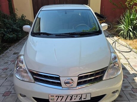 Nissan Tiida 2011