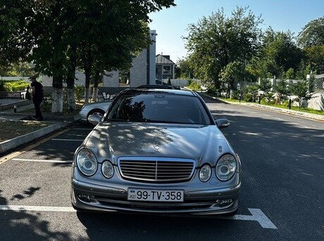 Mercedes E 240 2004