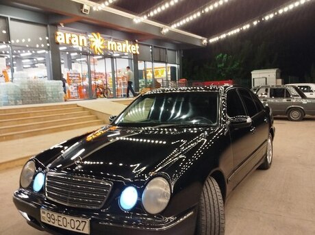Mercedes E 220 2000