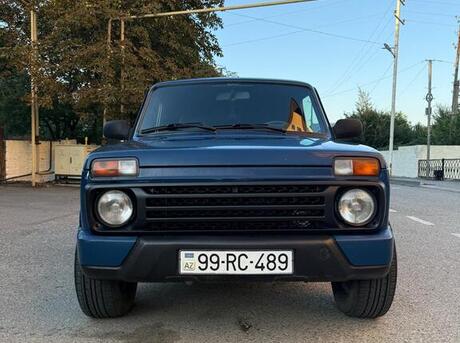 LADA (VAZ) Niva 2015