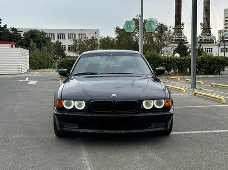BMW 728 1999