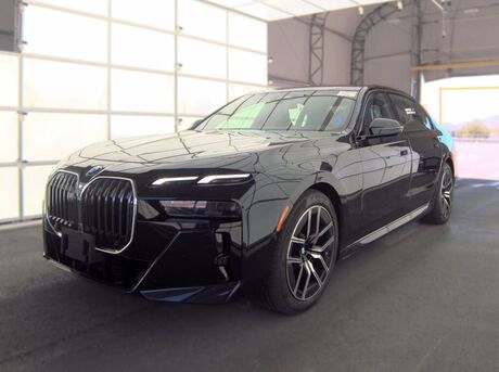 BMW 740 2025