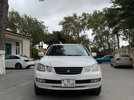 Mitsubishi Airtrek 2002