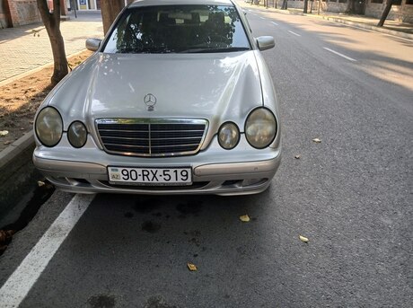 Mercedes E 220 2000