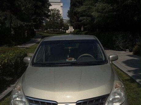 Nissan Tiida 2006