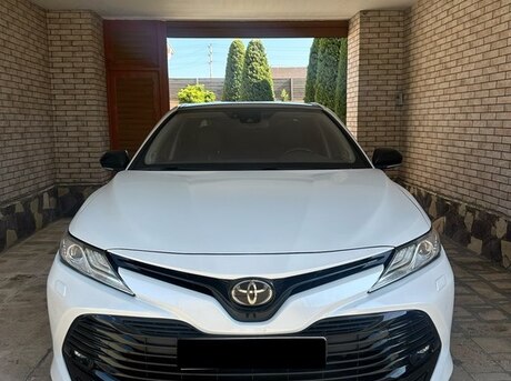 Toyota Camry 2019