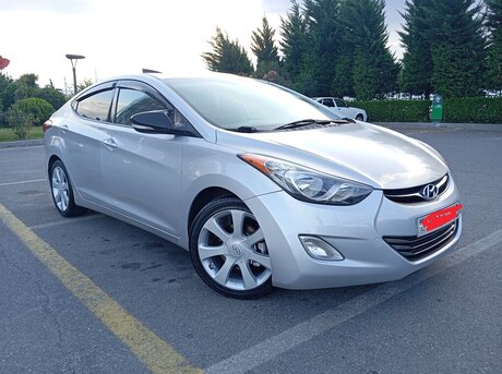 Hyundai Elantra 2012