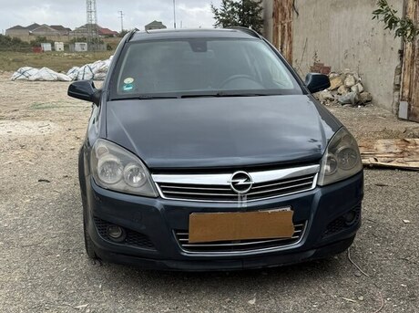 Opel Astra 2010