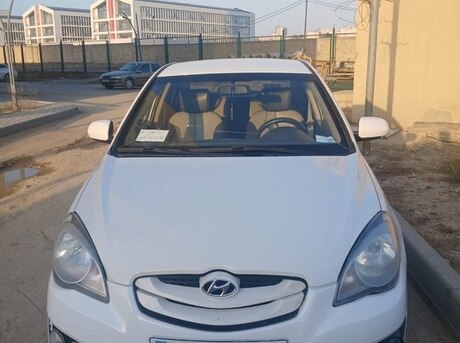 Hyundai Accent 2010