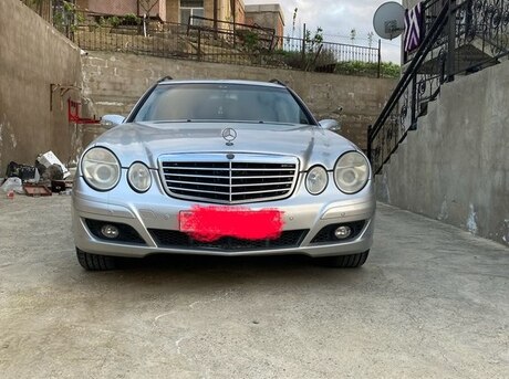 Mercedes E 220 2004
