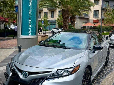 Toyota Camry 2021