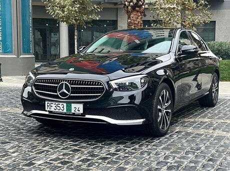 Mercedes E 300 e 2023