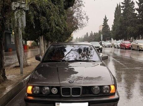 BMW 530 1988