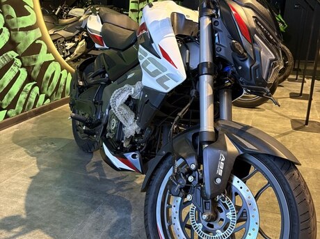 Bajaj Pulsar NS 200 2026