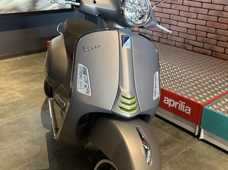 Vespa GTS 300 2025