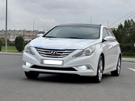 Hyundai Sonata 2011