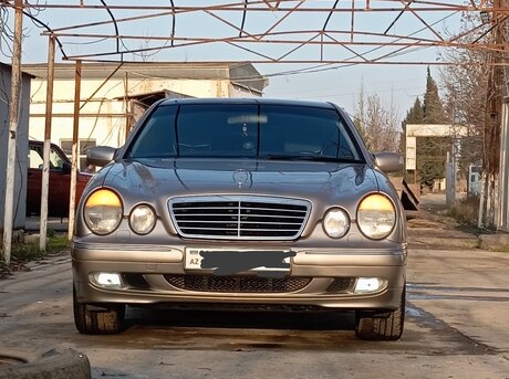 Mercedes E 240 1999