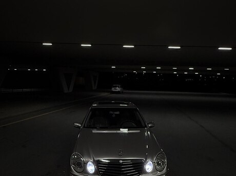 Mercedes E 240 2004