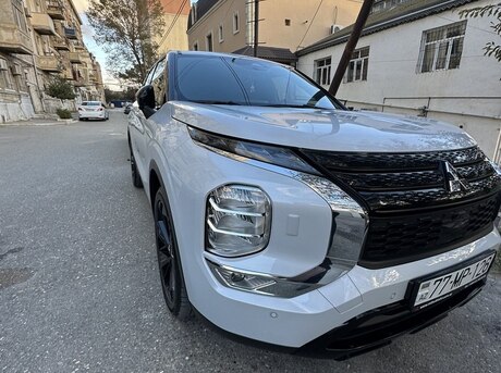 Mitsubishi Outlander 2023