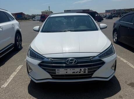 Hyundai Elantra 2019