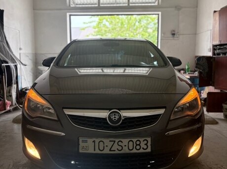 Opel Astra 2010