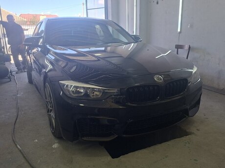 BMW 330 2015