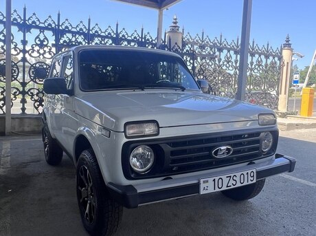 LADA (VAZ) Niva 2012