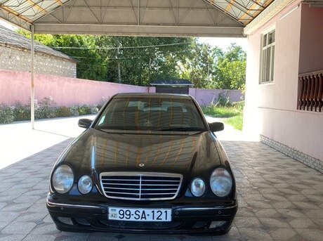 Mercedes E 240 2001