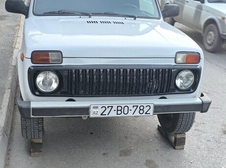 LADA (VAZ) Niva 2015