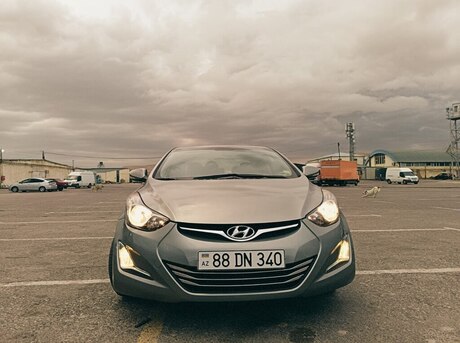 Hyundai Elantra 2011