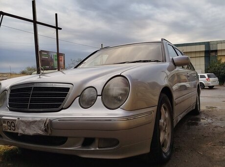 Mercedes E 270 2001