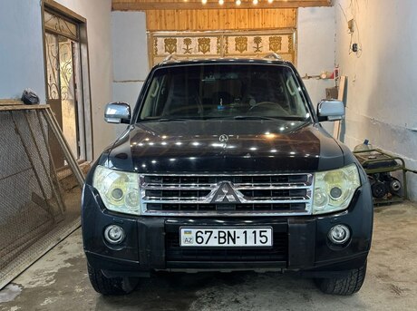 Mitsubishi Pajero 2011